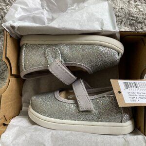Toms Toddler Size 4 New